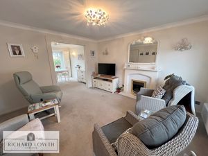 Lounge- click for photo gallery